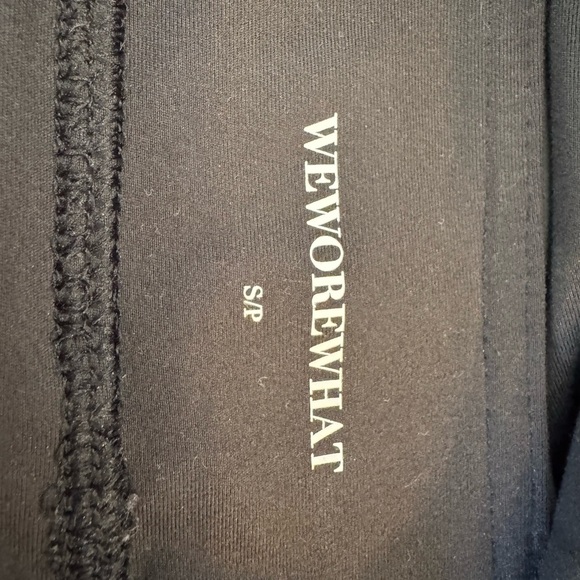 WeWoreWhat Black Bandeau with White Contrast Stitching Sports Bra / small - Picture 5 of 10